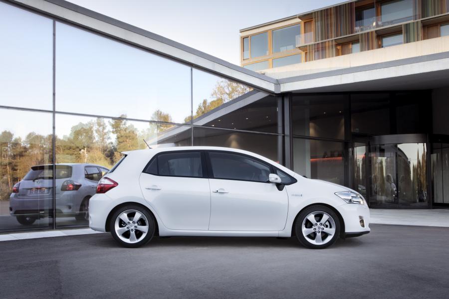  Toyota Auris HSD 2010 года  (фото 50 из 111)